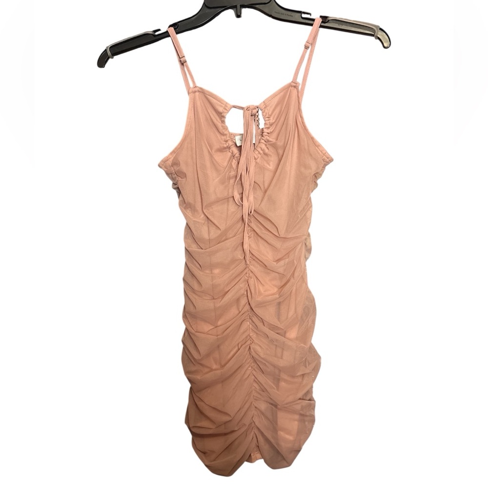 Le Lis Blush Body Con Rushed Dress - Picture 2 of 5